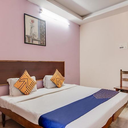Hotel O Cauvery Visákhapatnam Kültér fotó